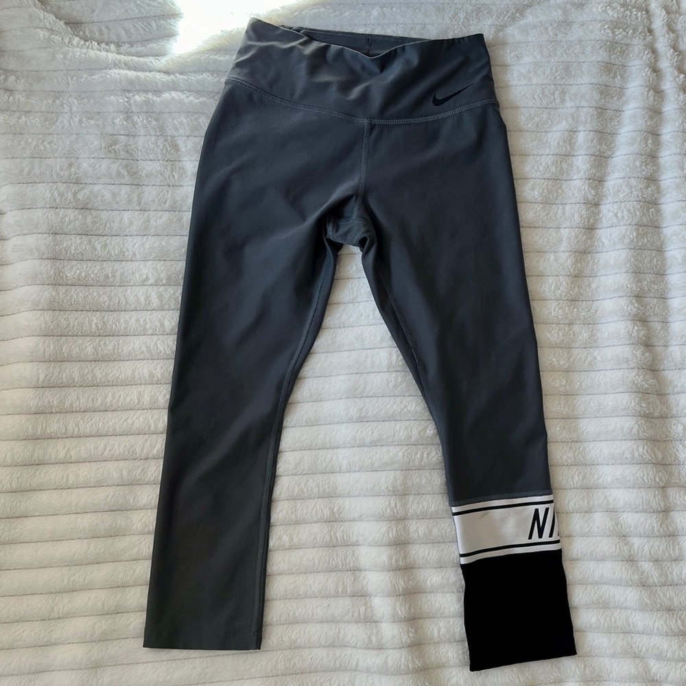 NIKE Dri-fit leggings size XS